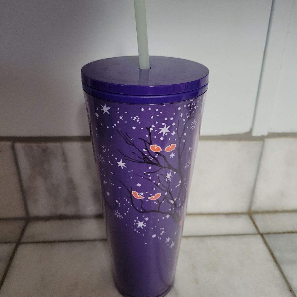 StarbucksTree Glow in the Dark Cold Cup (24 oz) Halloween 2022